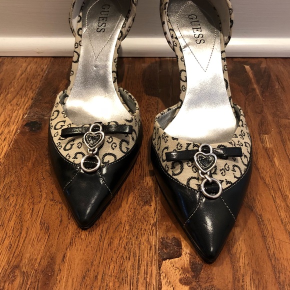 Guess Pumps - Picture 6 of 7